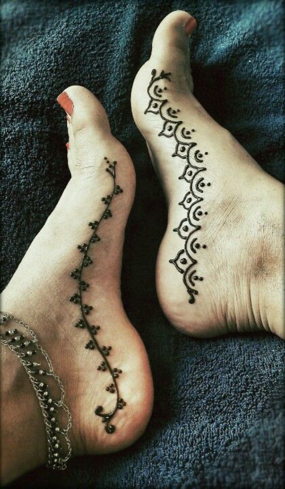 henna tatuaje en pies